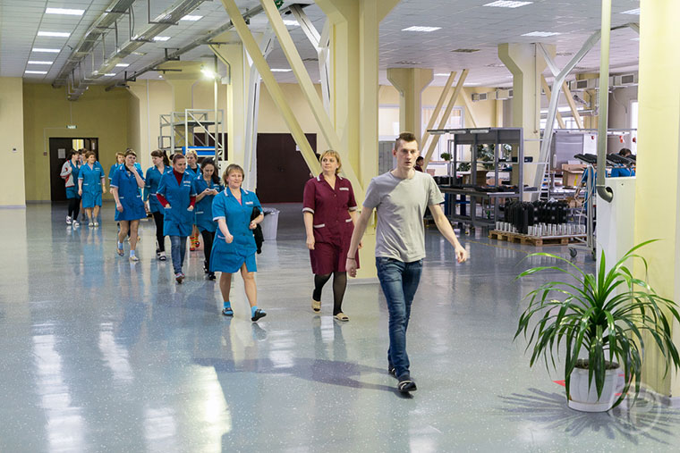 24-Pandora-Factory-Report-2015