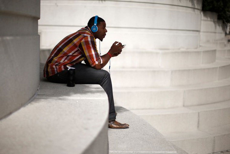 04-Apple-Takes-On-Streaming-Services