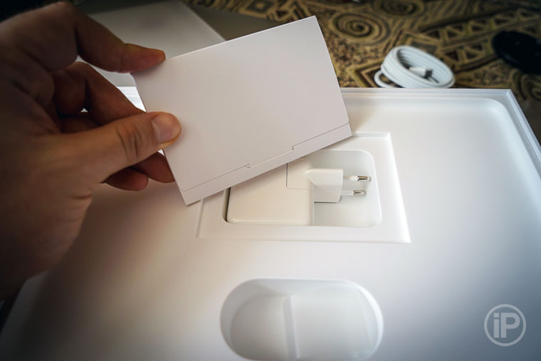 07-MacBook-Delivery