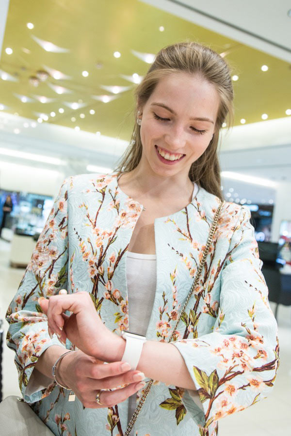 Tsum_Apple_Watch_sales_start_7