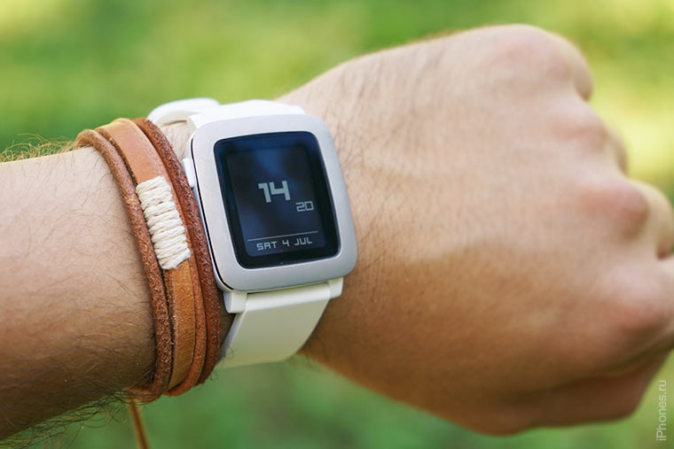 hand-pebble-time