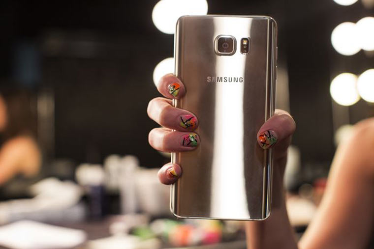 05-Samsung-vs-iPhone6s