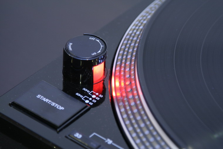 AT_Vinyl_p13