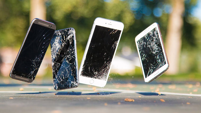 06-iPhone-6-Plus-InUse