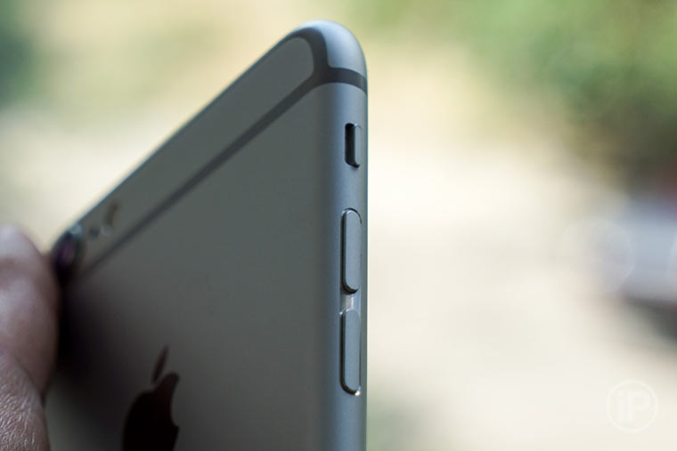 09-iPhone-6-Plus-InUse