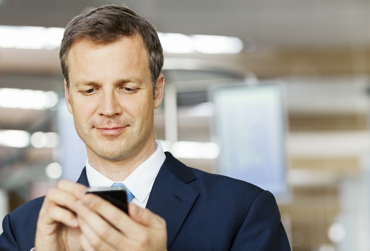 Man_Smartphone