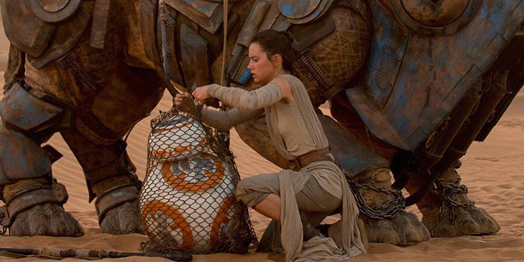 star-wars-force-awakens-rey-bb8-daisy-ridley1