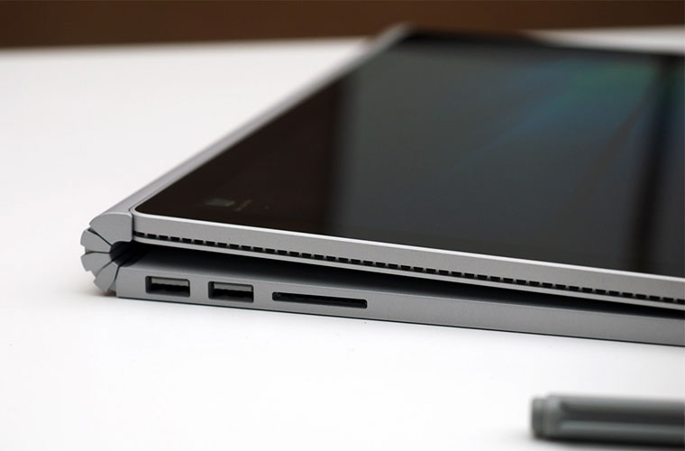 02-5-MS-Surface-Book-Announce