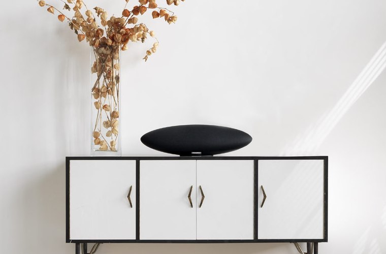 Zeppelin-Wireless-Lifestyle-2