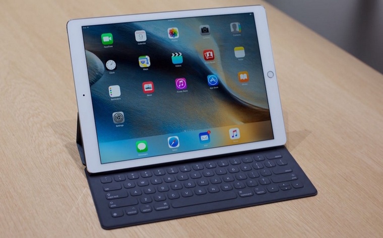 iPad-Pro-Russia-with-keyboard
