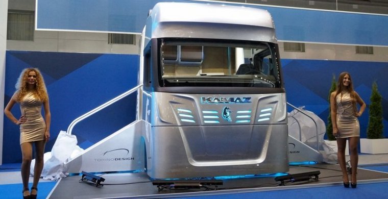 kabina-buduschego-2020-goda-ot-proizvoditelya-kamaz-avtonovosti_1
