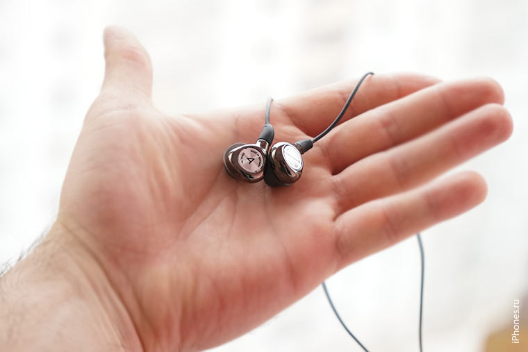 stell-kern-t8ie-ear-hand