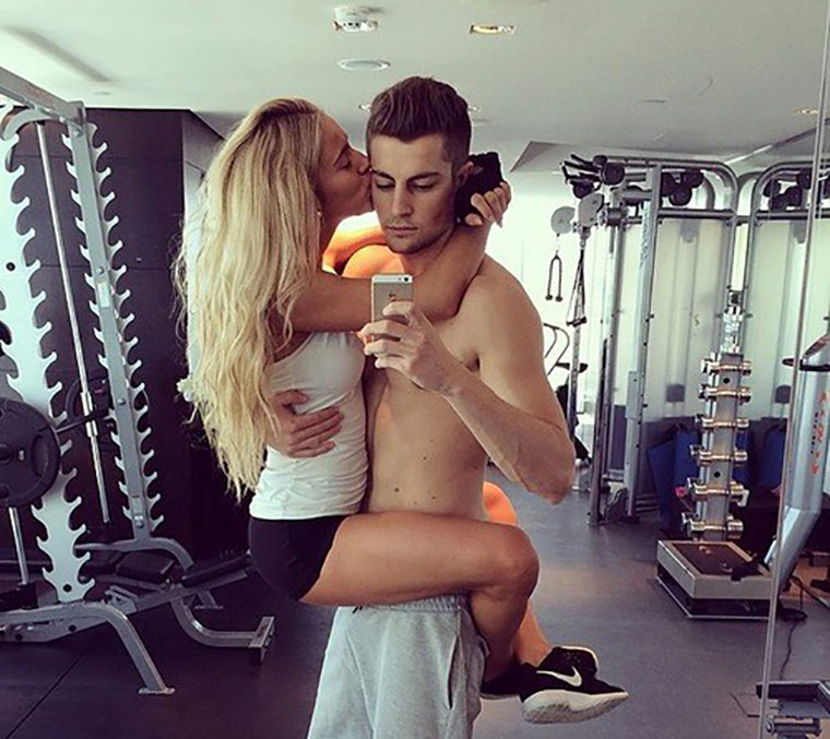 03-Womans-In-Gym