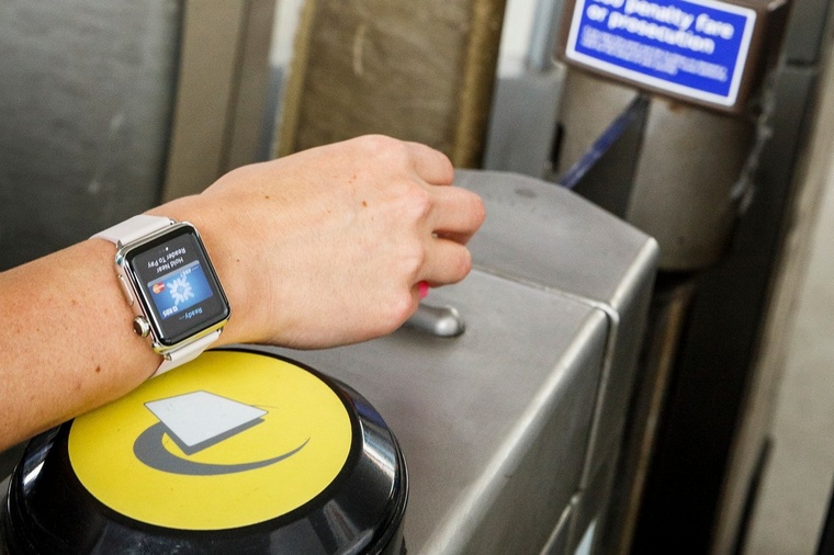 apple-pay-tube