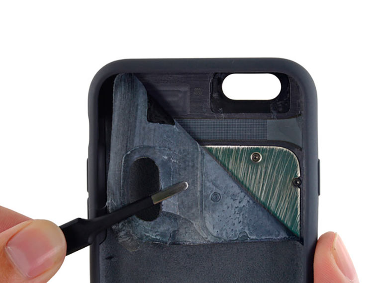 iFixit_SmartBatteryCase_2