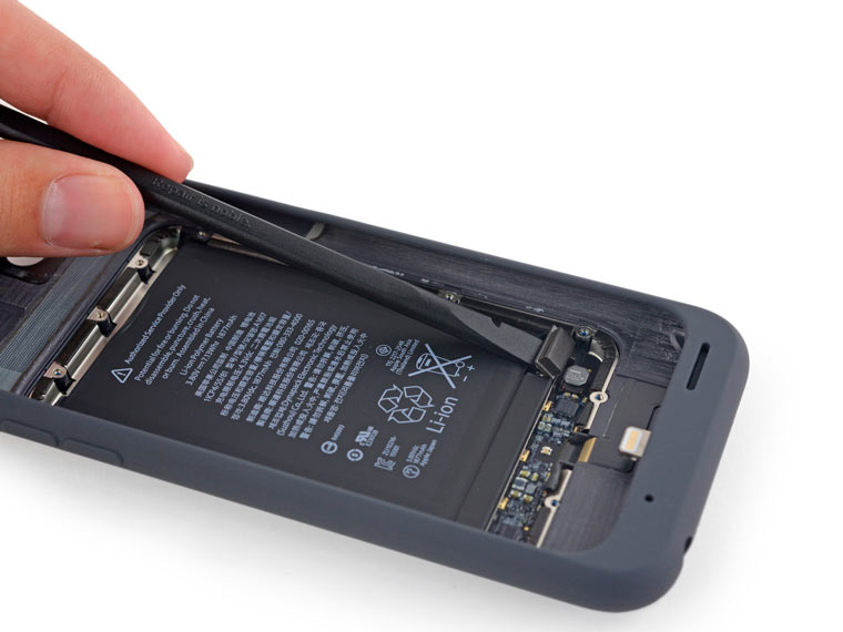 iFixit_SmartBatteryCase_3