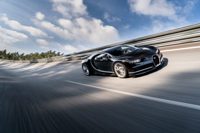 02_CHIRON_dynamic_34-front_WEB.0