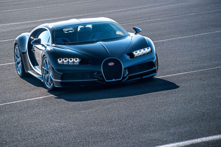 06_CHIRON_dynamic_34-front_WEB.0