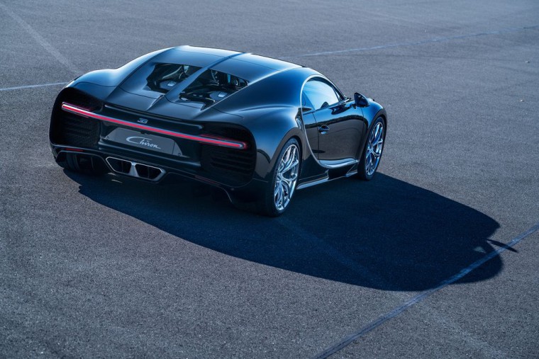 08_CHIRON_dynamic_34-rear_WEB.0