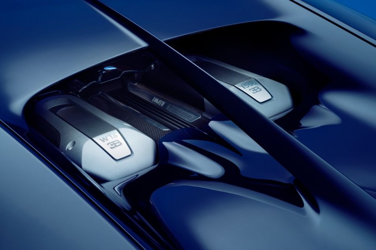 09_CHIRON_engine-bay_WEB.0