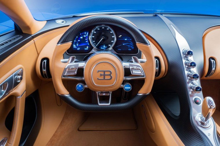 20_CHIRON_steering-wheel_WEB.0