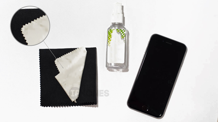 CleaningiPhone_5