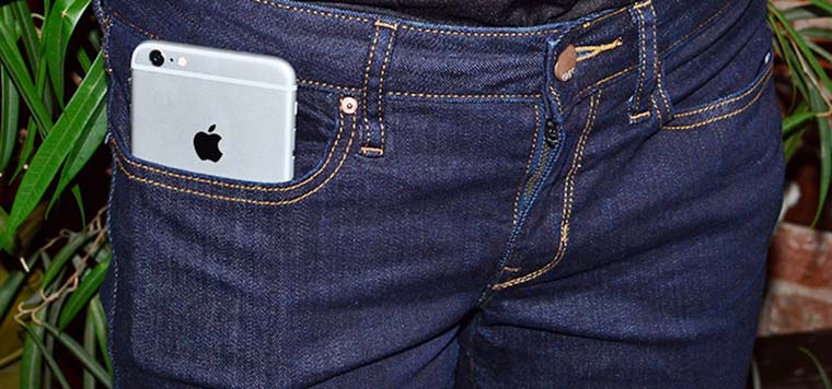 iPhone_or_iPad_with_simple_phone_5