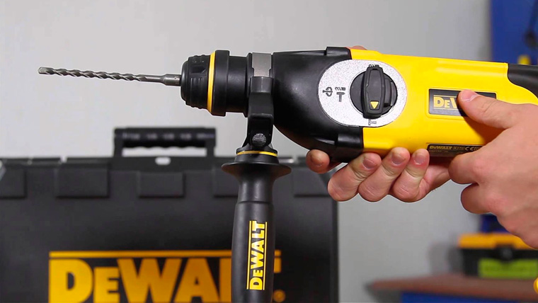 perforator_dewalt_d25124k