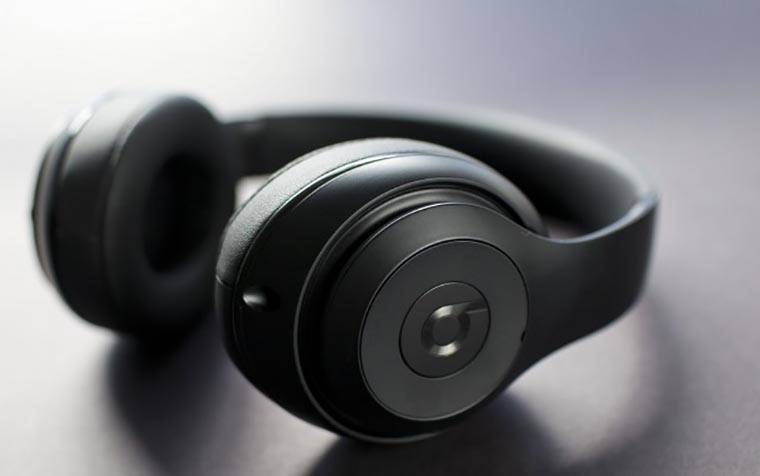 beats_wireless_iphones4