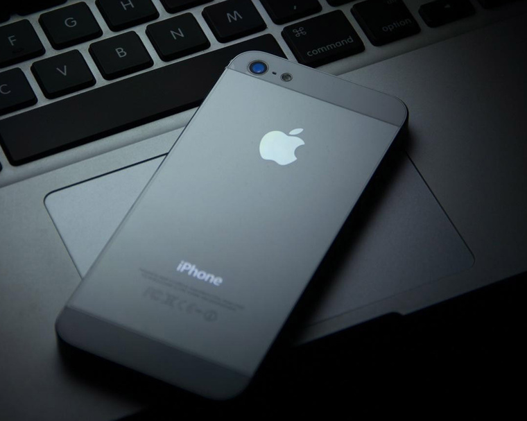 iphone_5s_macbook_apple_92930_2048x2048