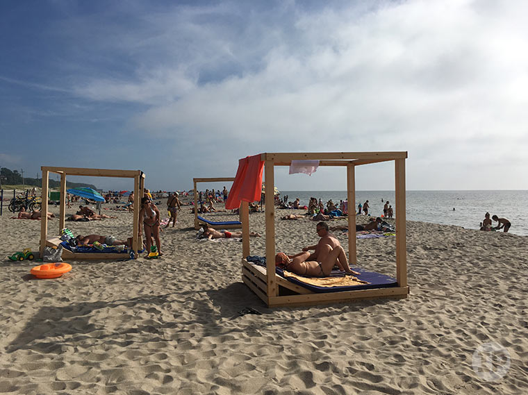 yantarniy-blue-flag-beach-nowhite
