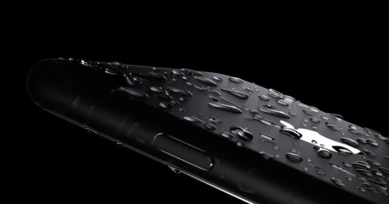 iPhone 7 water