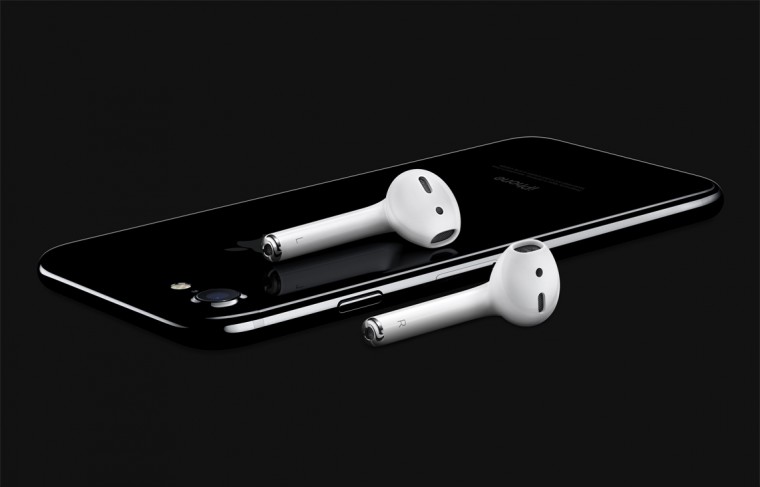 apple-airpod-laydown