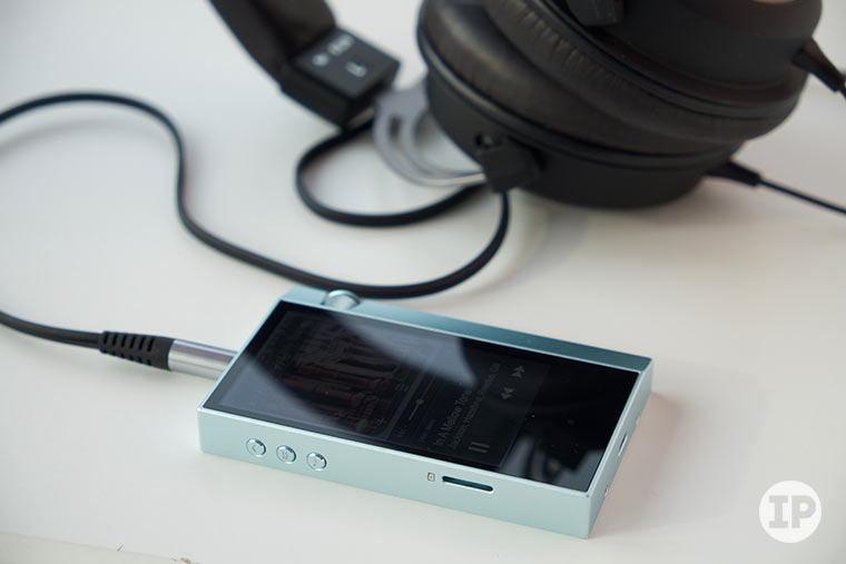 astell-kern-ak70-headphones-1