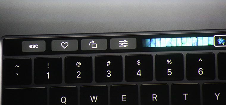 apple-macbook-event-20161027-8097
