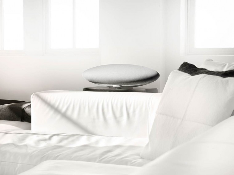 bowers-wilkins-zeppelin-wireless-white-2