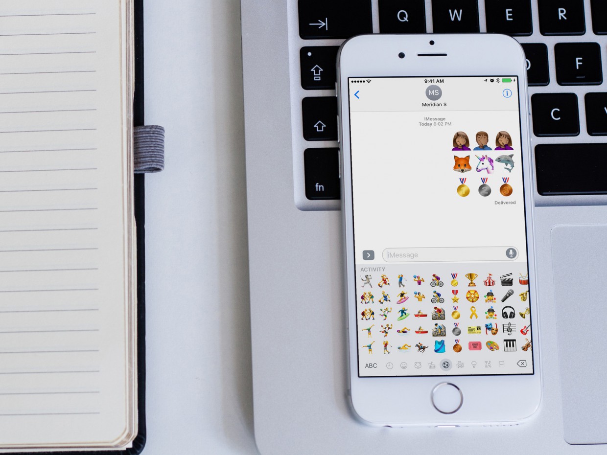 Вышла публичная iOS 10.2 beta 1. Добавили 72 эмодзи