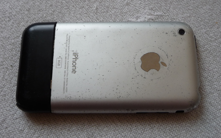 Apple_iPhone_2G_8GB_(11)