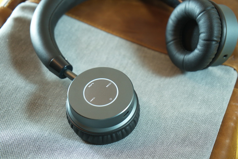 interstep_headphones_05