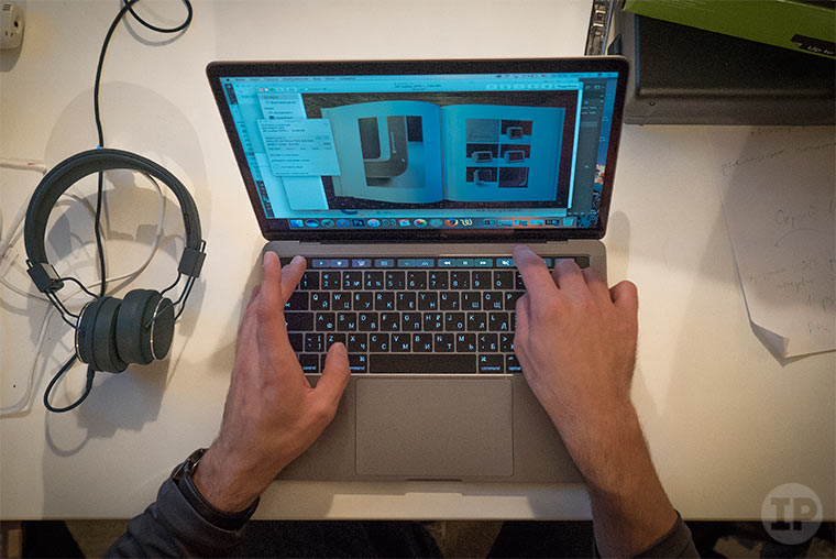 on-table-macbook-pro-touch-bar