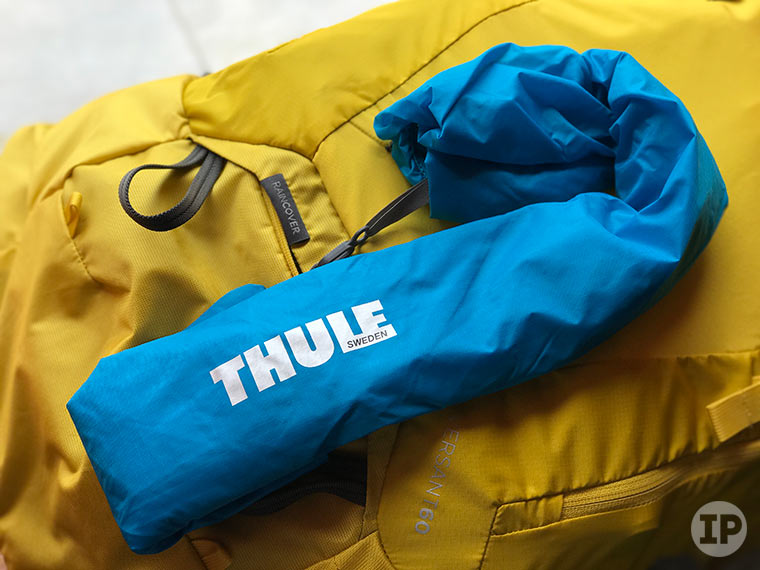 Thule-Versant-60L-raincover