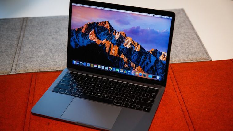 apple-macbook-pro-13-inch-2016-1626-003