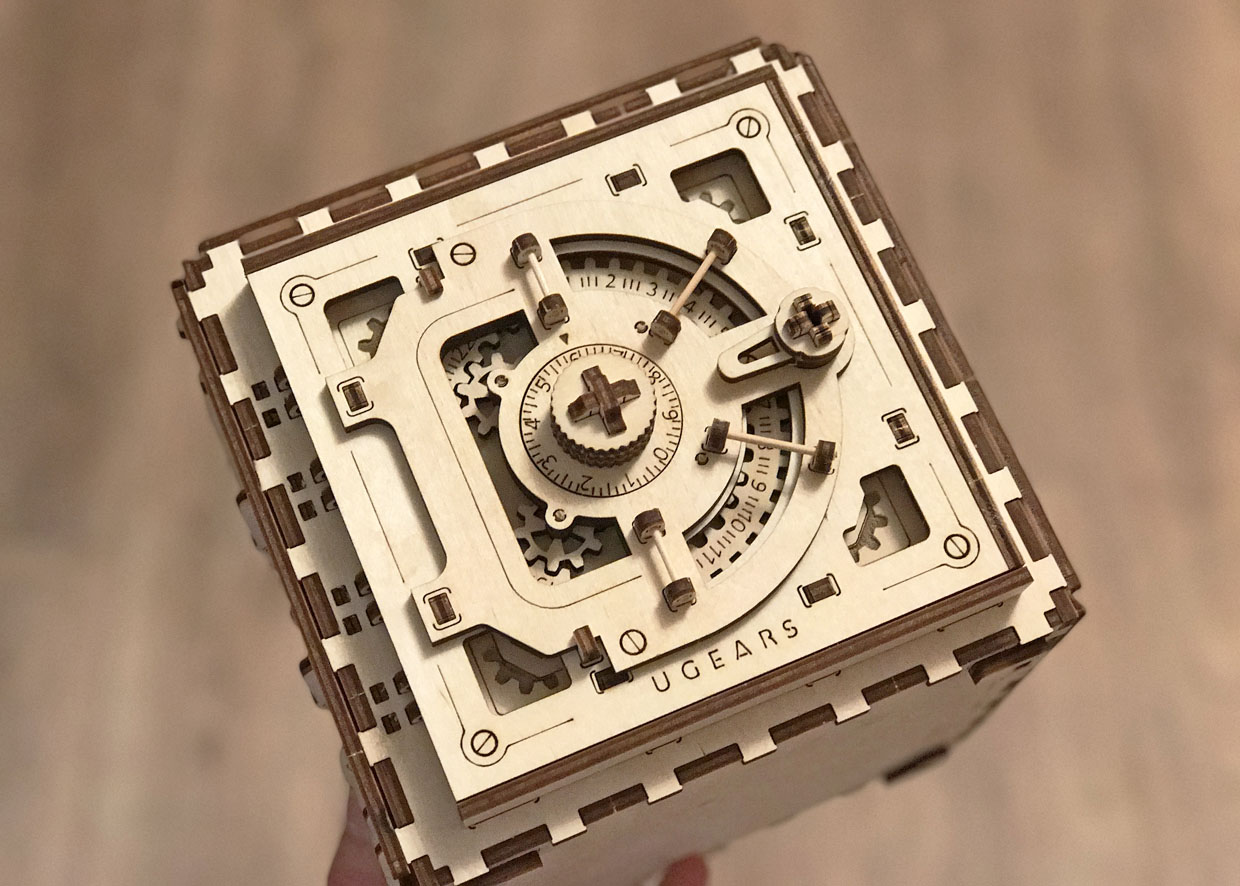 ugears-safe-5