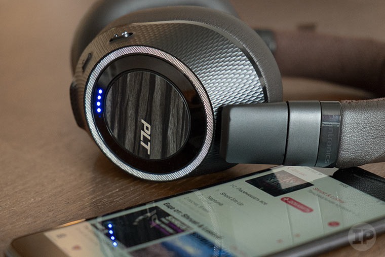 Plantronic-BackBeat-Pro-2-led
