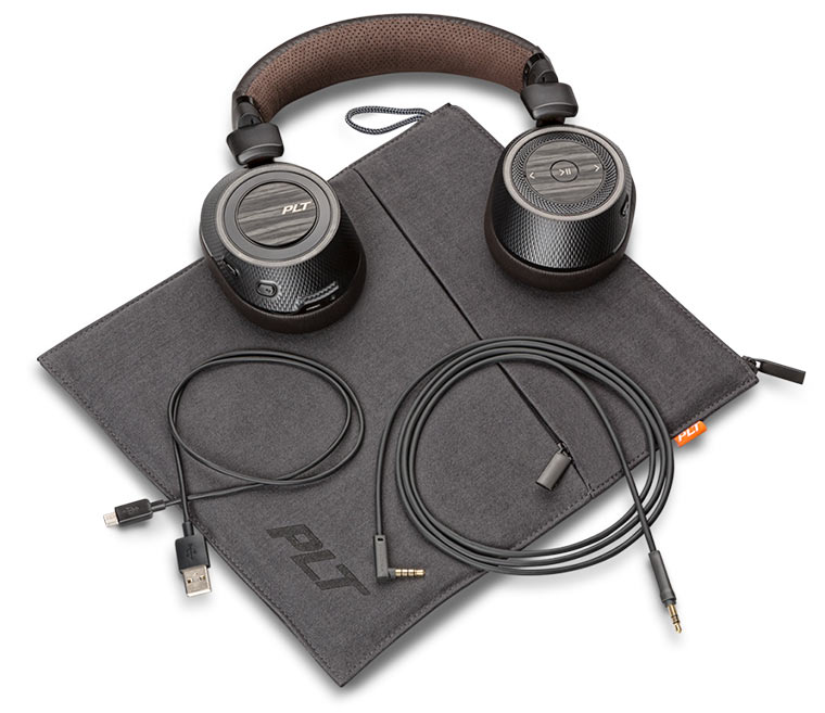 backbeat-pro-2-black-case-and-cords-1024x885