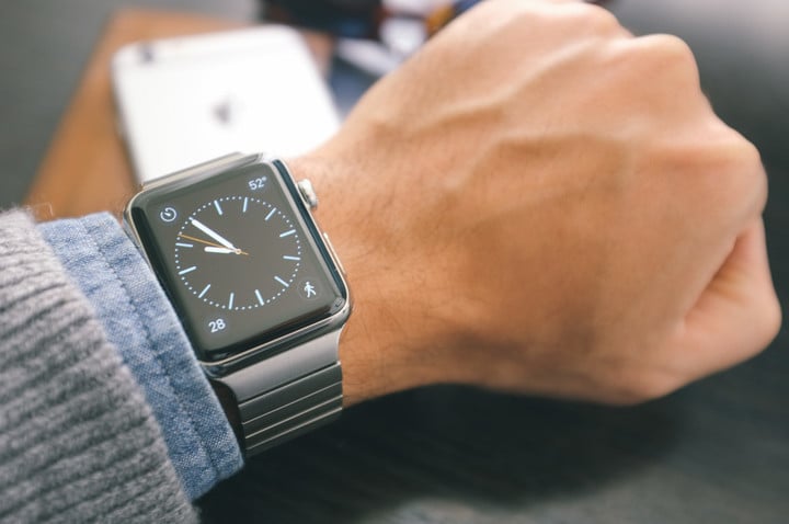 juuk-Stainless-Steel-Apple-Watch-Band_f34048c3e1f032574b6796905fe6a1e9-m