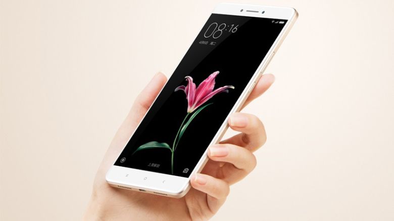Xiaomi Mi Max 2 представлен официально. Аккумулятор на 5300 мАч и стереодинамики