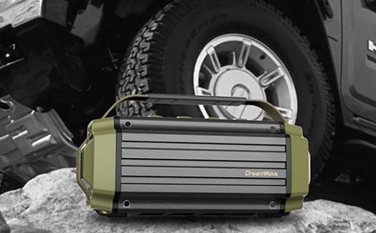 Tremor-on-rocks-Truck