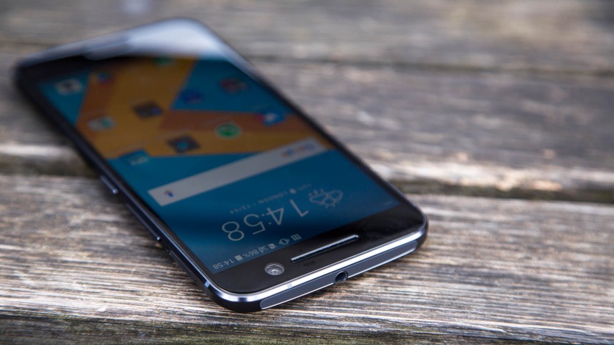 Стандартная клавиатура HTC 10 стала показывать рекламу