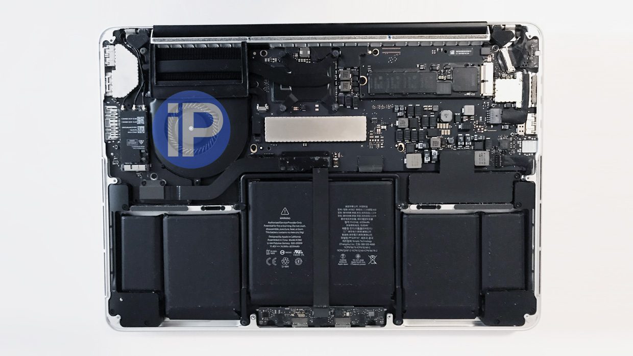Я чистил пыль внутри MacBook Pro. Что из этого вышло